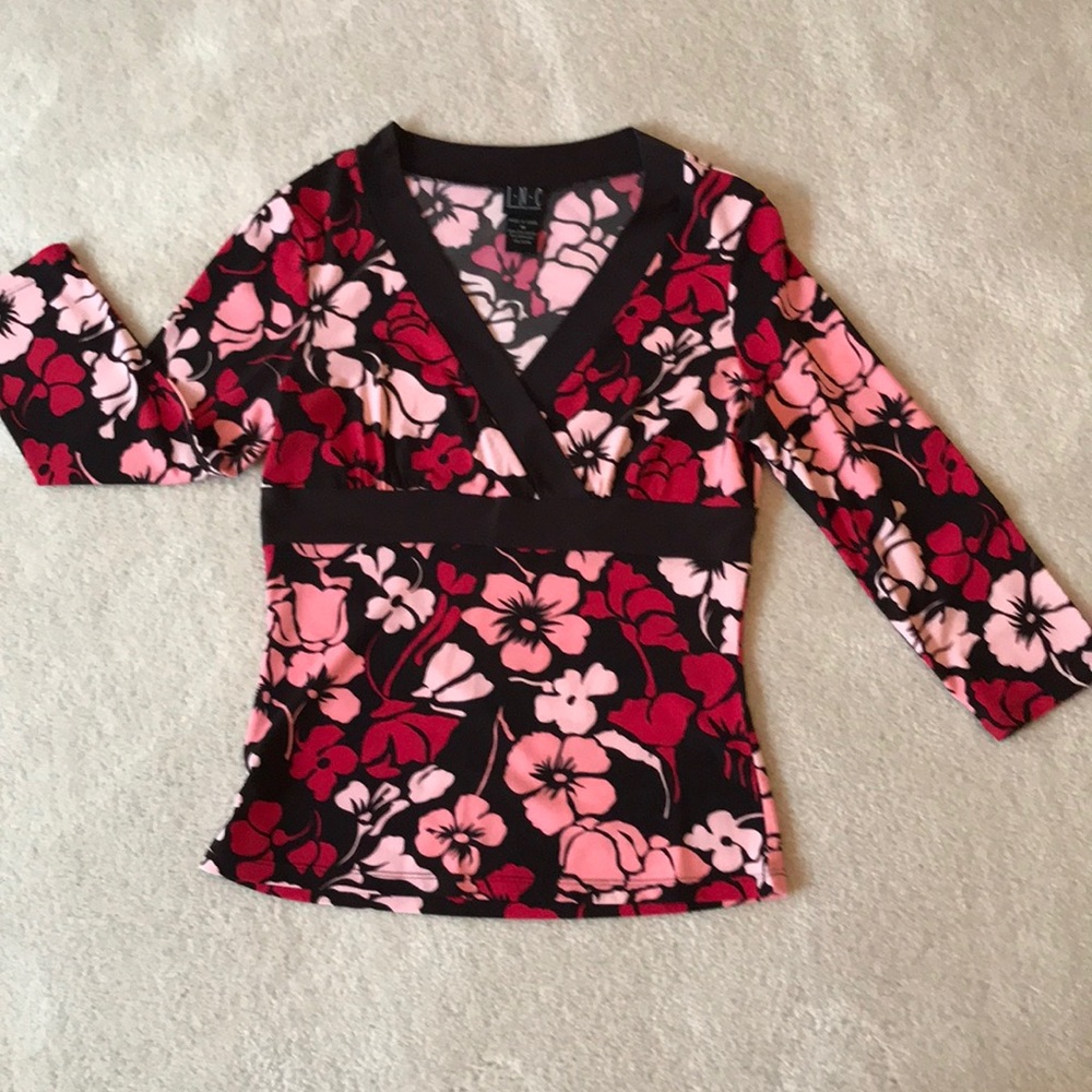 Flowered Blouse - Picture 1 of 3